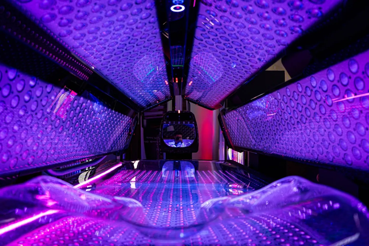 Close view of the full LED UV architecture inside TRON LuxeLED G2